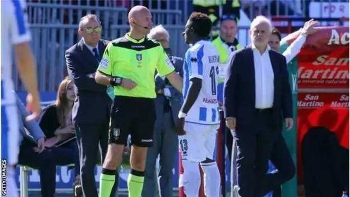 Ghanaian star Sulley Muntari booked for reporting 'racial abuse' to referee Ghanaian star Sulley Muntari booked for reporting 'racial abuse' to referee