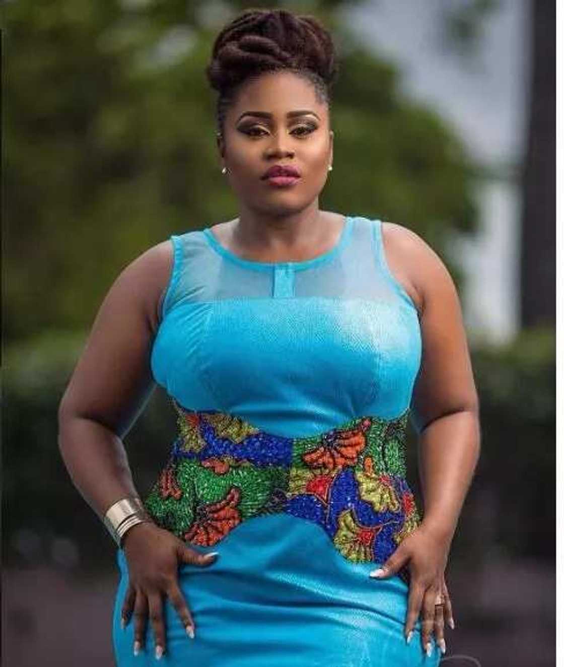 Tsakanin matan Fulani da Igbo suwa suka fi kyau? (Duba) Tsakanin matan Fulani da Igbo suwa suka fi kyau? (Duba)