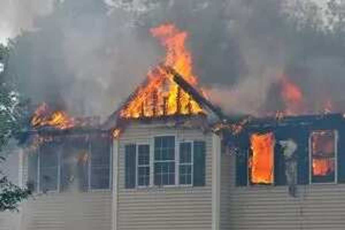 (PHOTOS): 3 Killed, House Set Ablaze From Plane Crash (PHOTOS): 3 Killed, House Set Ablaze From Plane Crash