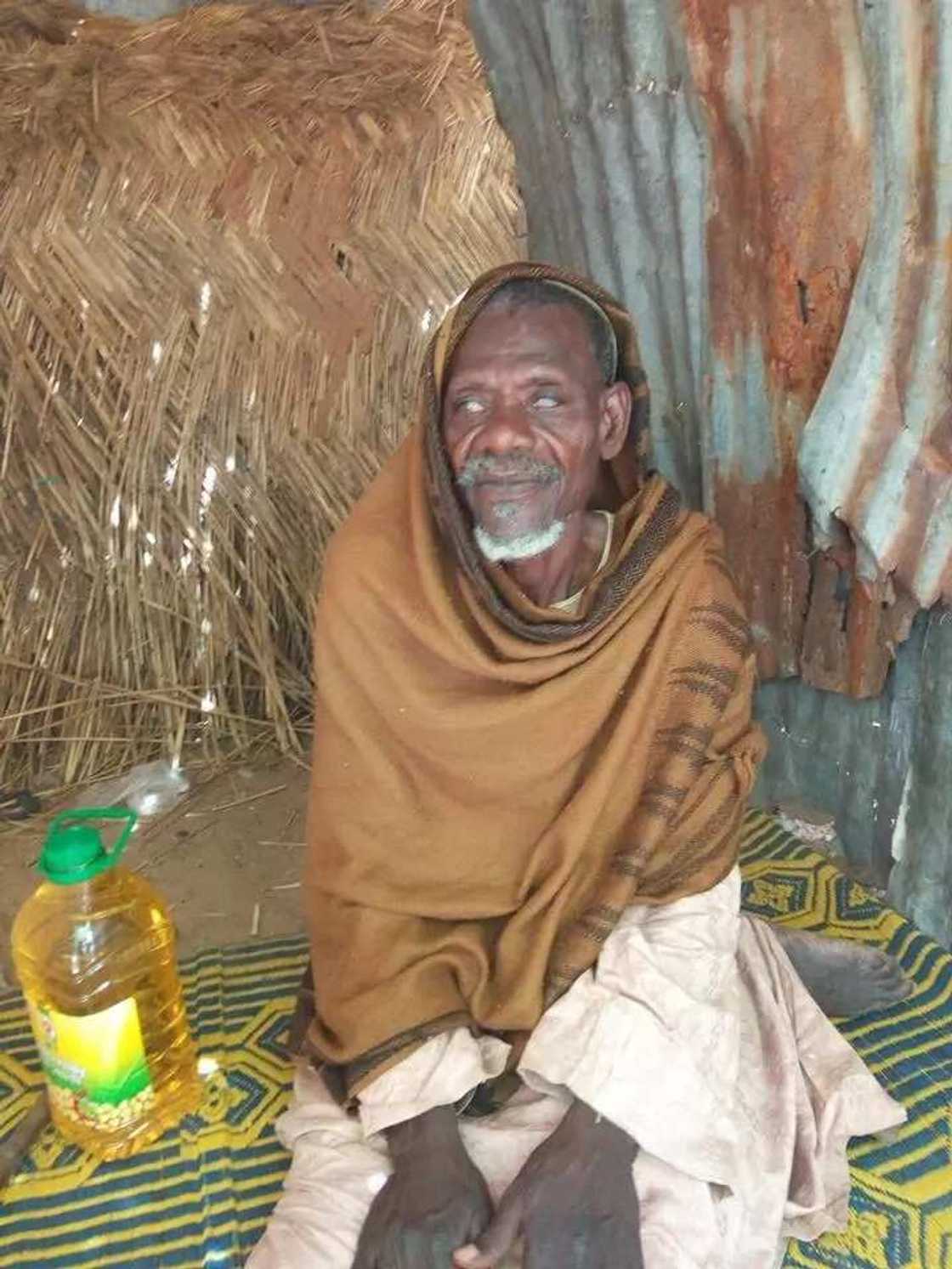 Za a iya magance kaso 80 na cutar makanta - Wani Likitan Ido Za a iya magance kaso 80 na cutar makanta - Wani Likitan Ido