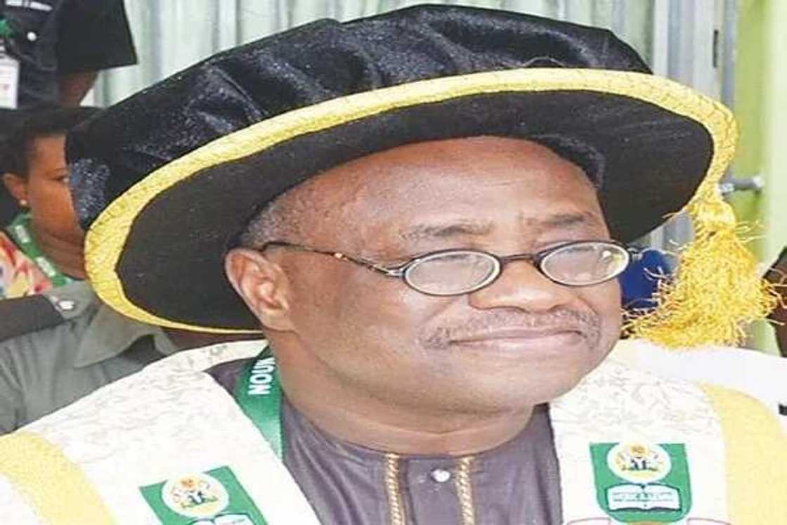 Obasanjo ya zama malamin a wata babbar Jami'a a Najeriya Obasanjo ya zama malamin a wata babbar Jami'a a Najeriya