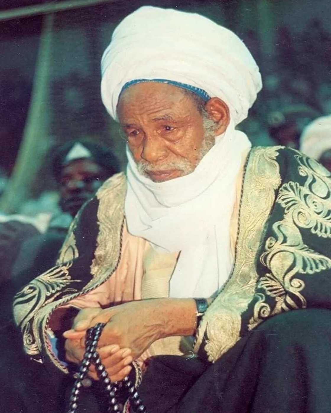 ALLAHU AKBAR: Aljani ya karbi musulunci a hannun Sheikh Dahiru Bauchi