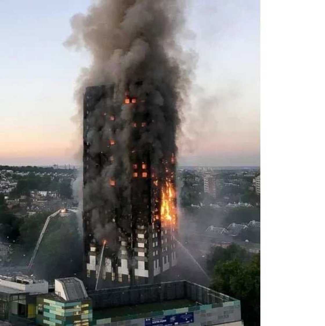 How Nigerian man Oluwaseun Talabi miraculously escapes death in a burning skyscraper (photos) How Nigerian man Oluwaseun Talabi miraculously escapes death in a burning skyscraper (photos)