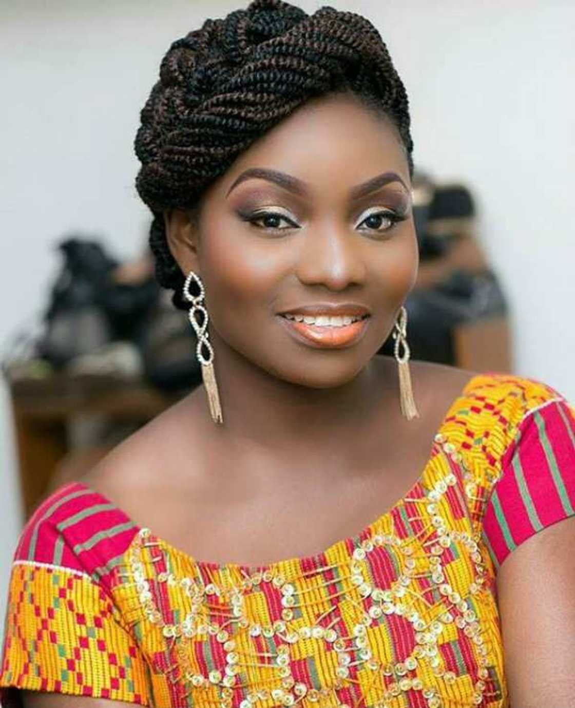 Side forelock of braids Side forelock of braids