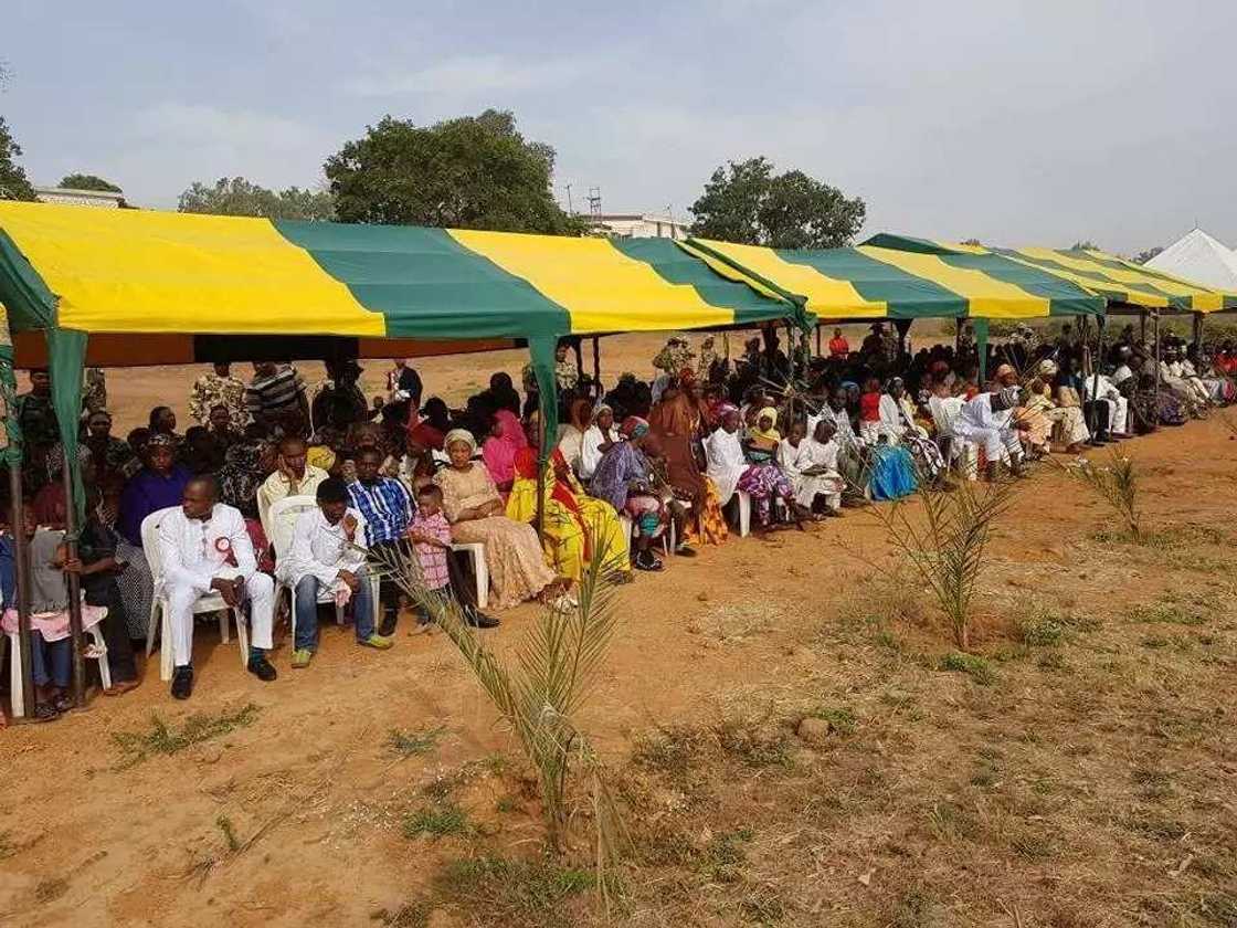 Kayatattun hotunan faretin kammala bayar da horo ga sabbin sojojin kasa a Jaji Kayatattun hotunan faretin kammala bayar da horo ga sabbin sojojin kasa a Jaji