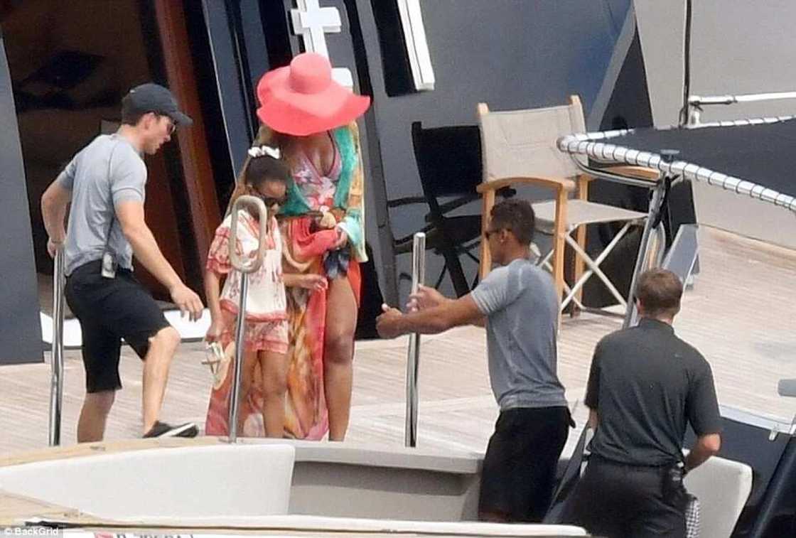 Beyoncé and Jay-Z Beyoncé and Jay-Z