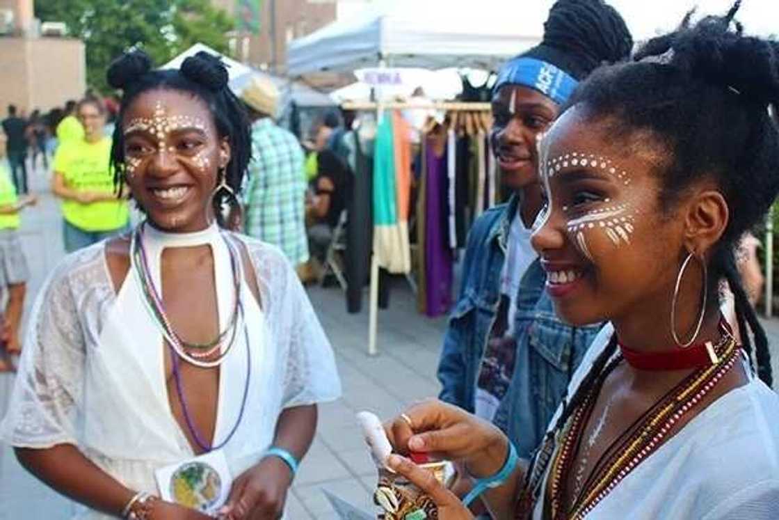 Yoruba girls Yoruba girls