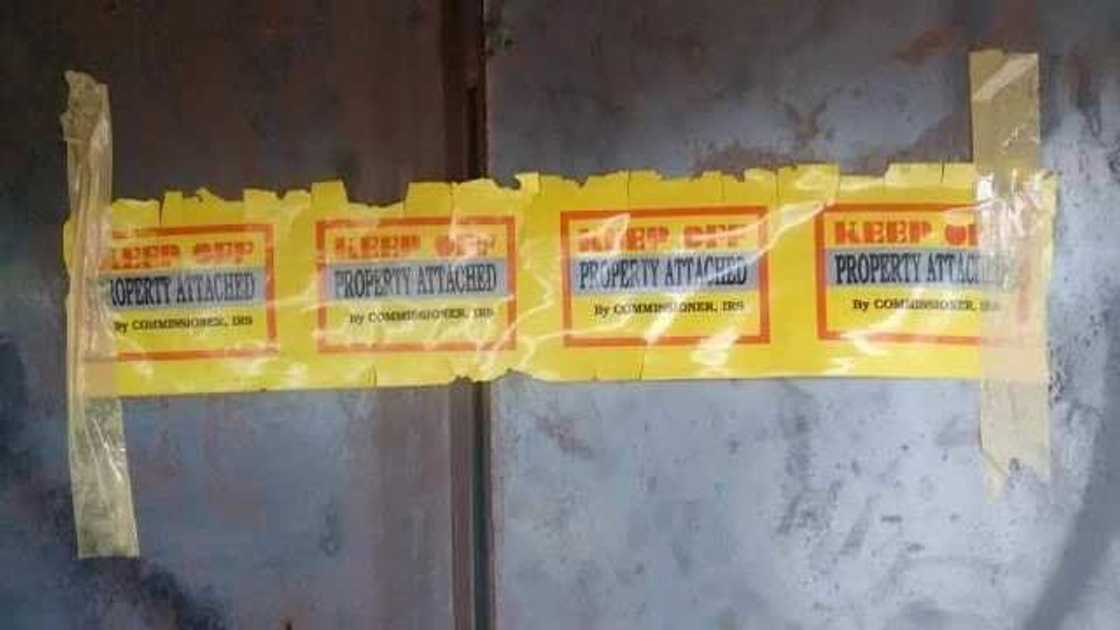 Takun saka: Ghana ta rufe shaguna sama da 370 mallakin yan Nigeria, tare da cafke yan kasuwa 100 Takun saka: Ghana ta rufe shaguna sama da 370 mallakin yan Nigeria, tare da cafke yan kasuwa 100