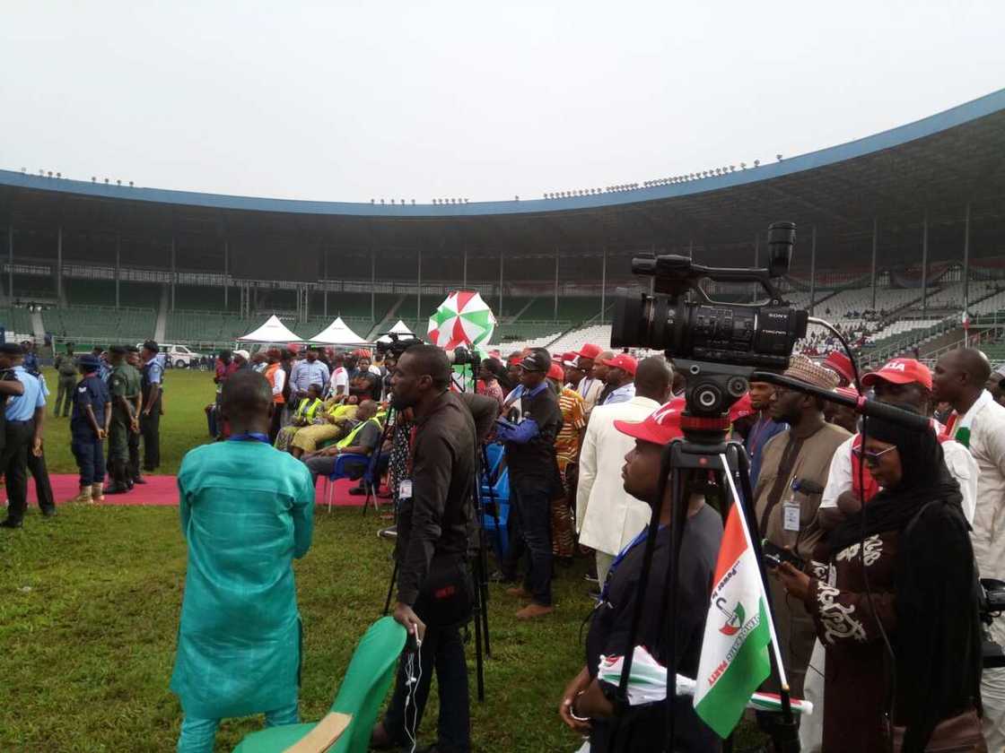 Police arrest 10 pickpockets at PDP Convention Police arrest 10 pickpockets at PDP Convention