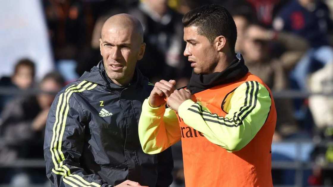 Zidane zai kafa tarihin da yan Bacelona ba za su so ba (Karanta) Zidane zai kafa tarihin da yan Bacelona ba za su so ba (Karanta)