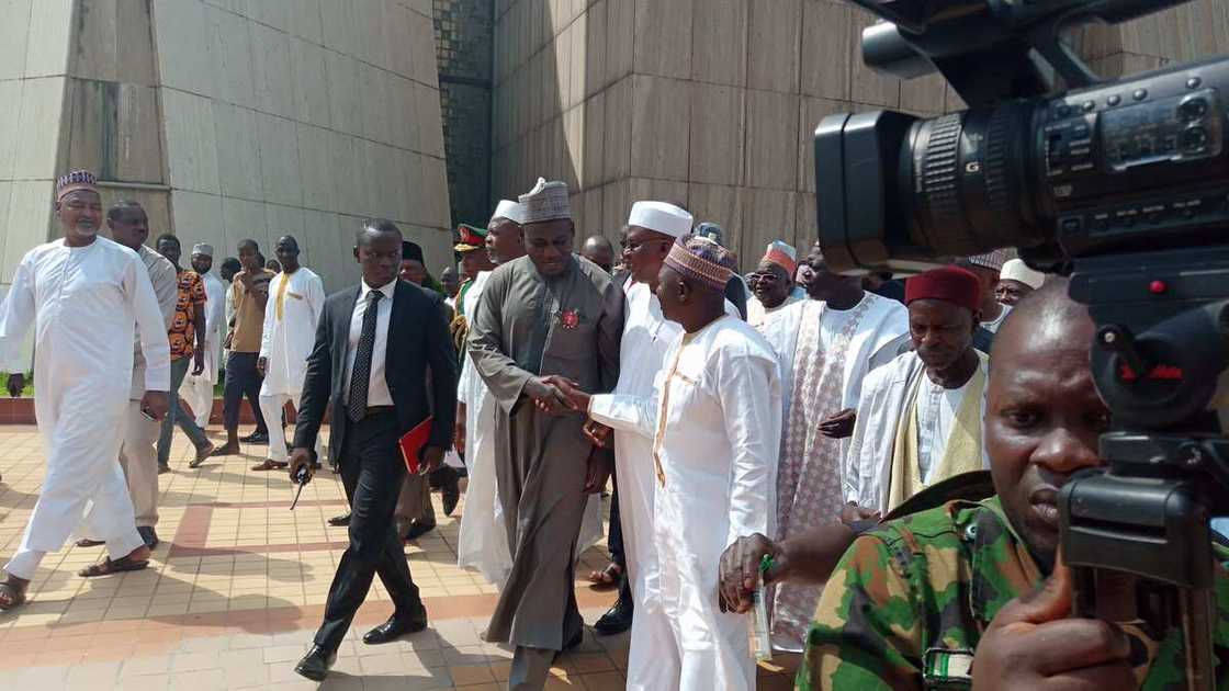 Hotunan jana'izar Janar Idris Alkali da aka gudanar a Abuja Hotunan jana'izar Janar Idris Alkali da aka gudanar a Abuja