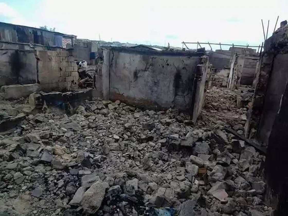 Kalli yadda mummunar gobara ta mayar da kasuwar Hausawa ta Mile 12 a Legas Kalli yadda mummunar gobara ta mayar da kasuwar Hausawa ta Mile 12 a Legas