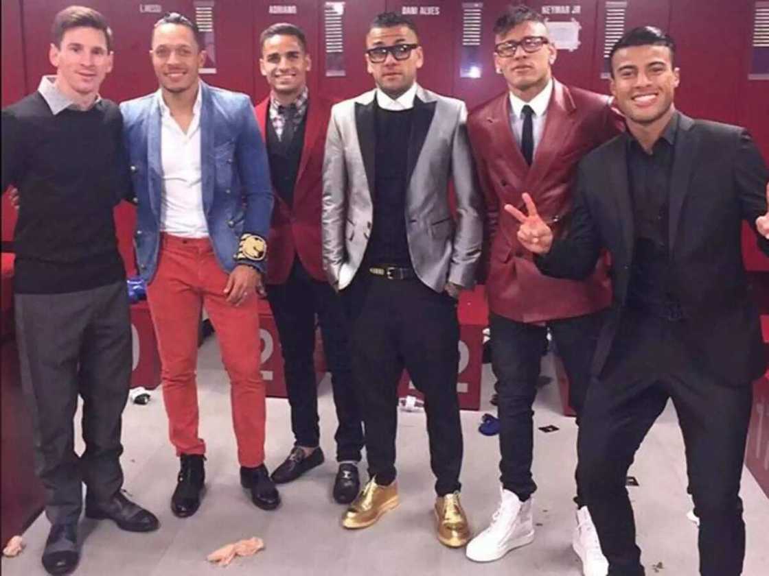 Shahararrun yan wasa 4 da basu iya kwalliya ba (HOTUNA) Shahararrun yan wasa 4 da basu iya kwalliya ba (HOTUNA)