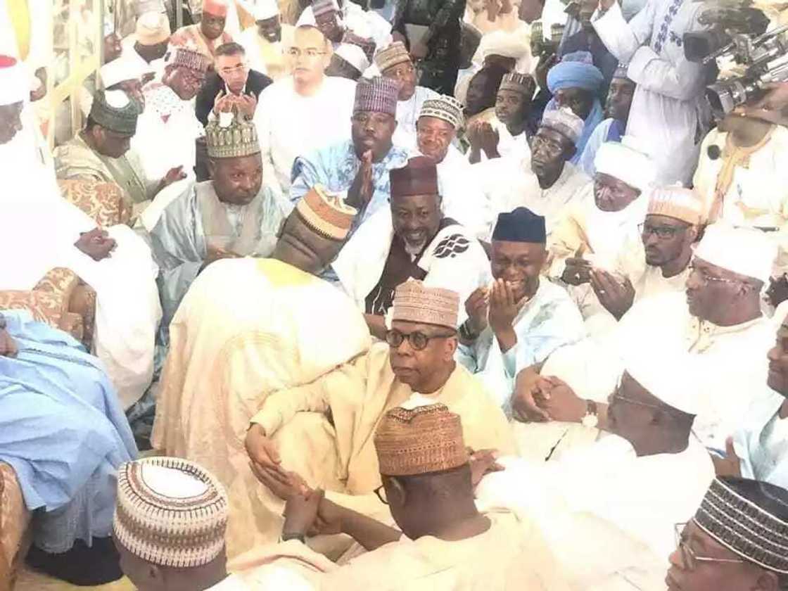 Cikin Hotuna: Ministan Shari'a, Abubakar Malami, ya aurar da diyarsa a Jihar Kebbi Cikin Hotuna: Ministan Shari'a, Abubakar Malami, ya aurar da diyarsa a Jihar Kebbi