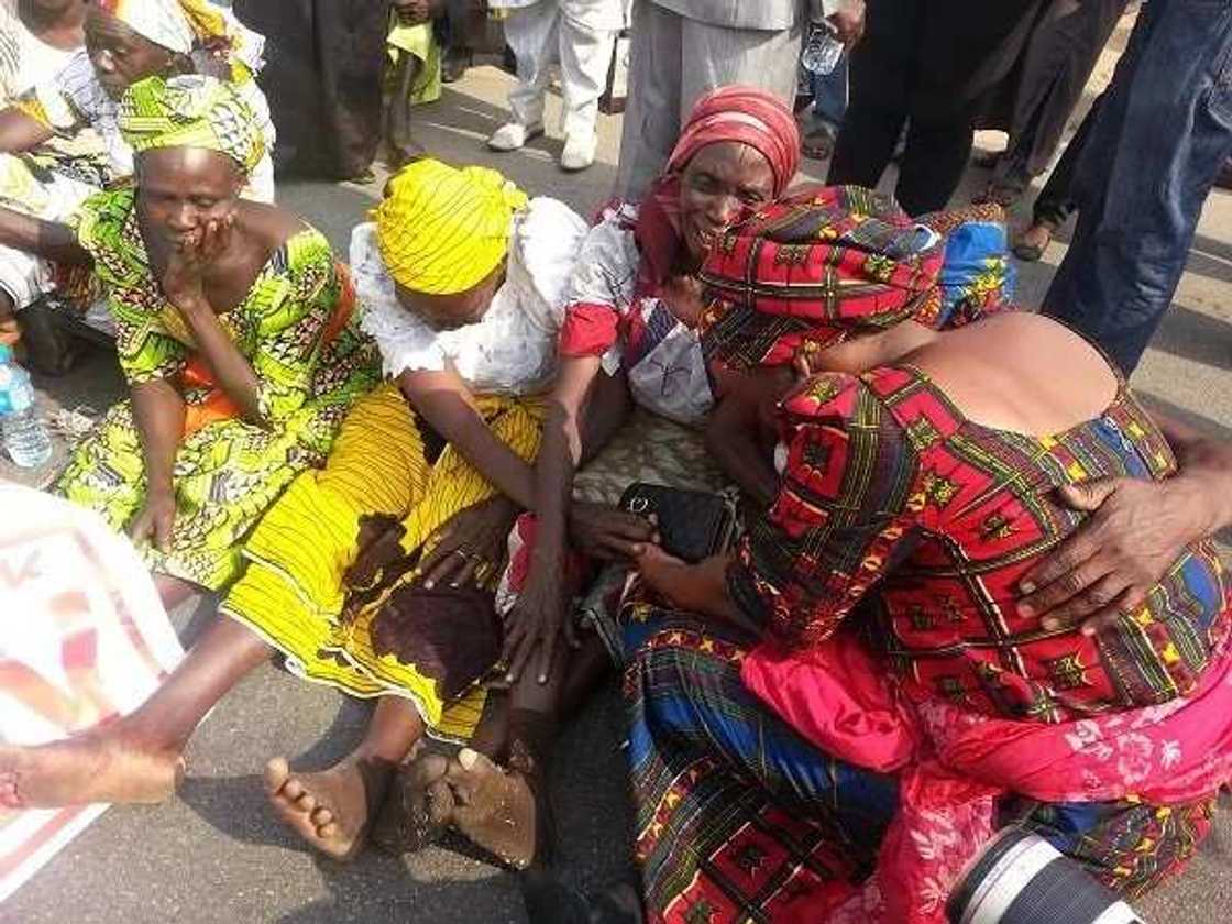 Chibok Girls: Buhari Storms Out Of Meeting With Parents Chibok Girls: Buhari Storms Out Of Meeting With Parents