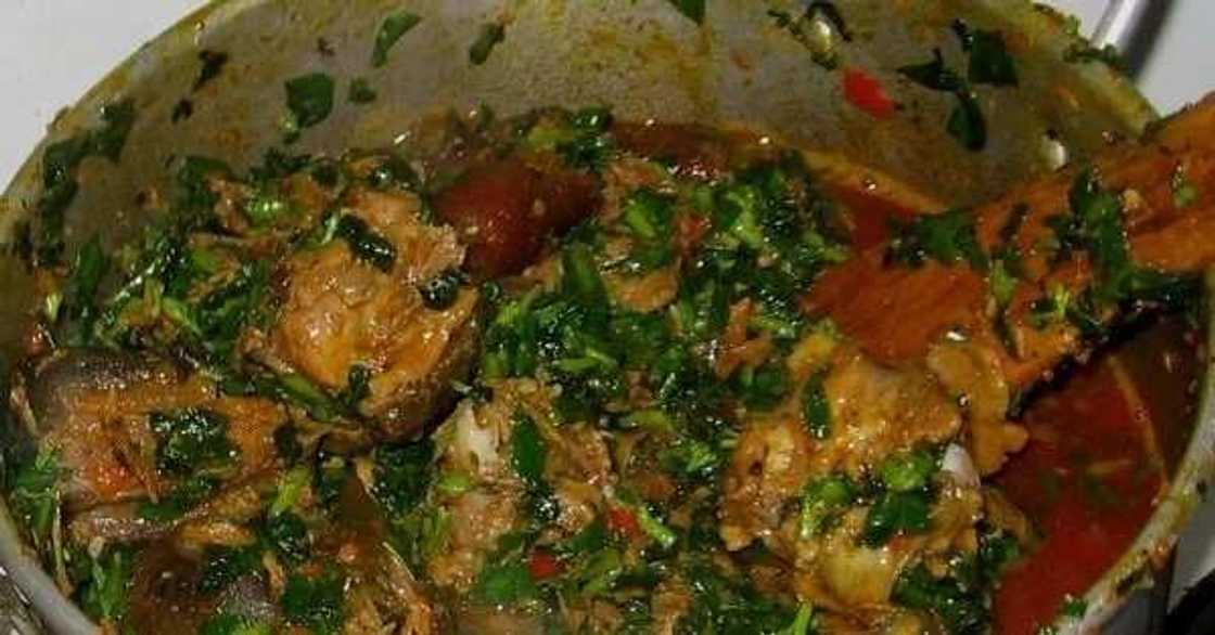 Abun kunya: An kama magidanci ya saci tukunyar miya Abun kunya: An kama magidanci ya saci tukunyar miya