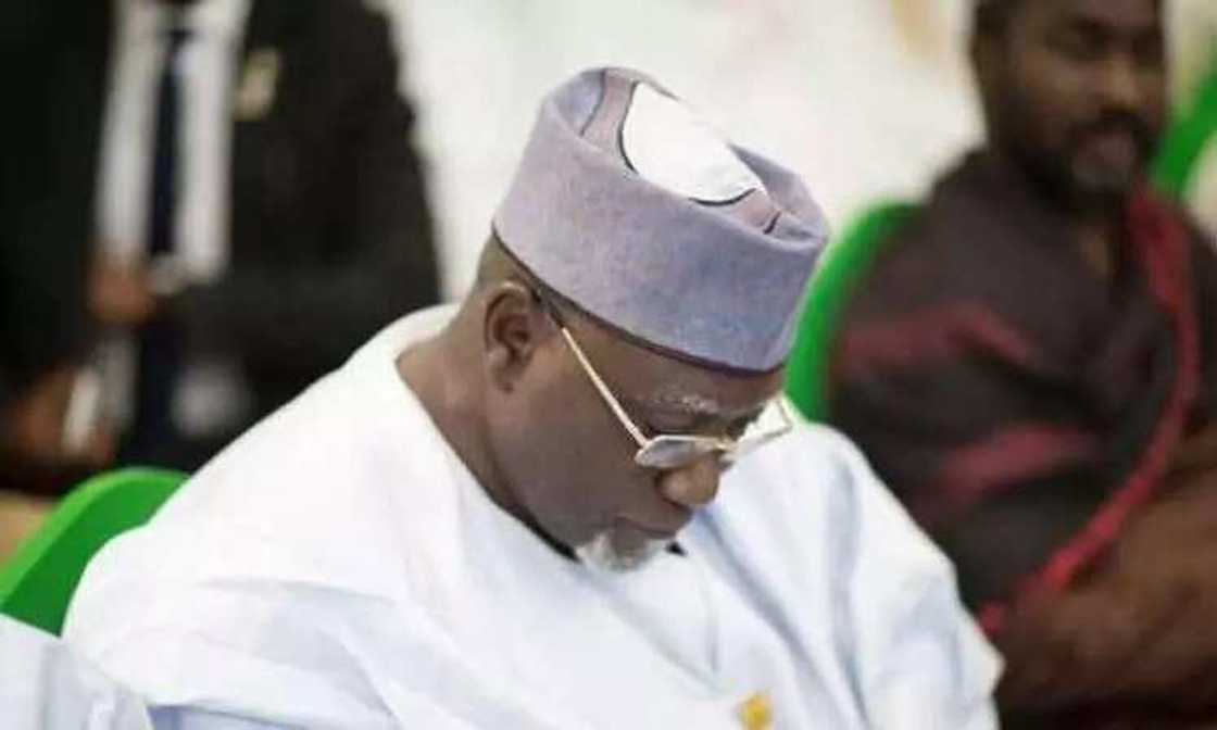 Za a cigaba da tsare tsohon Shugaban DSS har sai an kammala bincike a kan sa Za a cigaba da tsare tsohon Shugaban DSS har sai an kammala bincike a kan sa