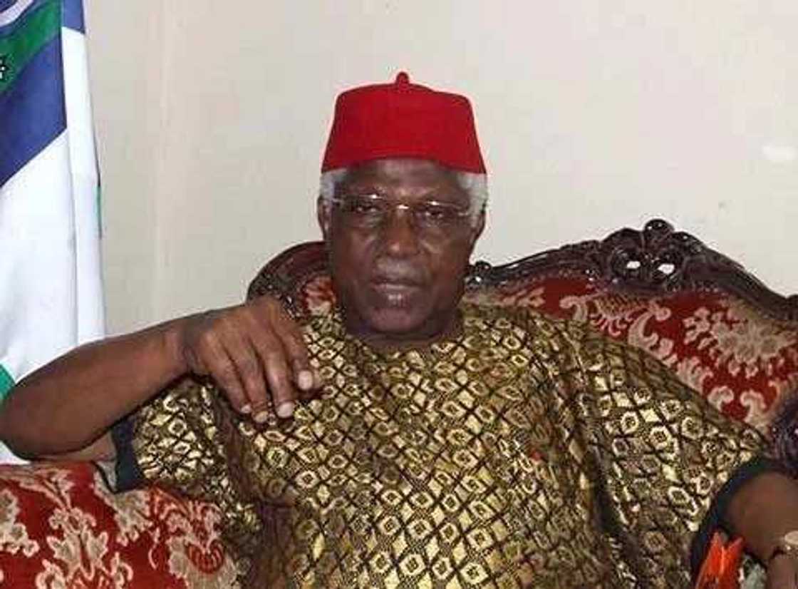 PDP leaders storm Enugu for crucial meeting with ex-vice president Ekwueme PDP leaders storm Enugu for crucial meeting with ex-vice president Ekwueme