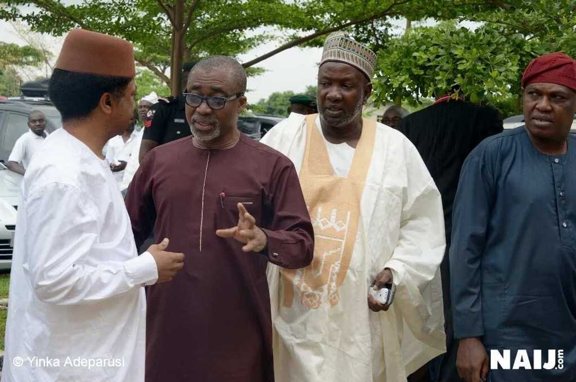 Senators who followed Saraki, others to court today (photos) Senators who followed Saraki, others to court today (photos)