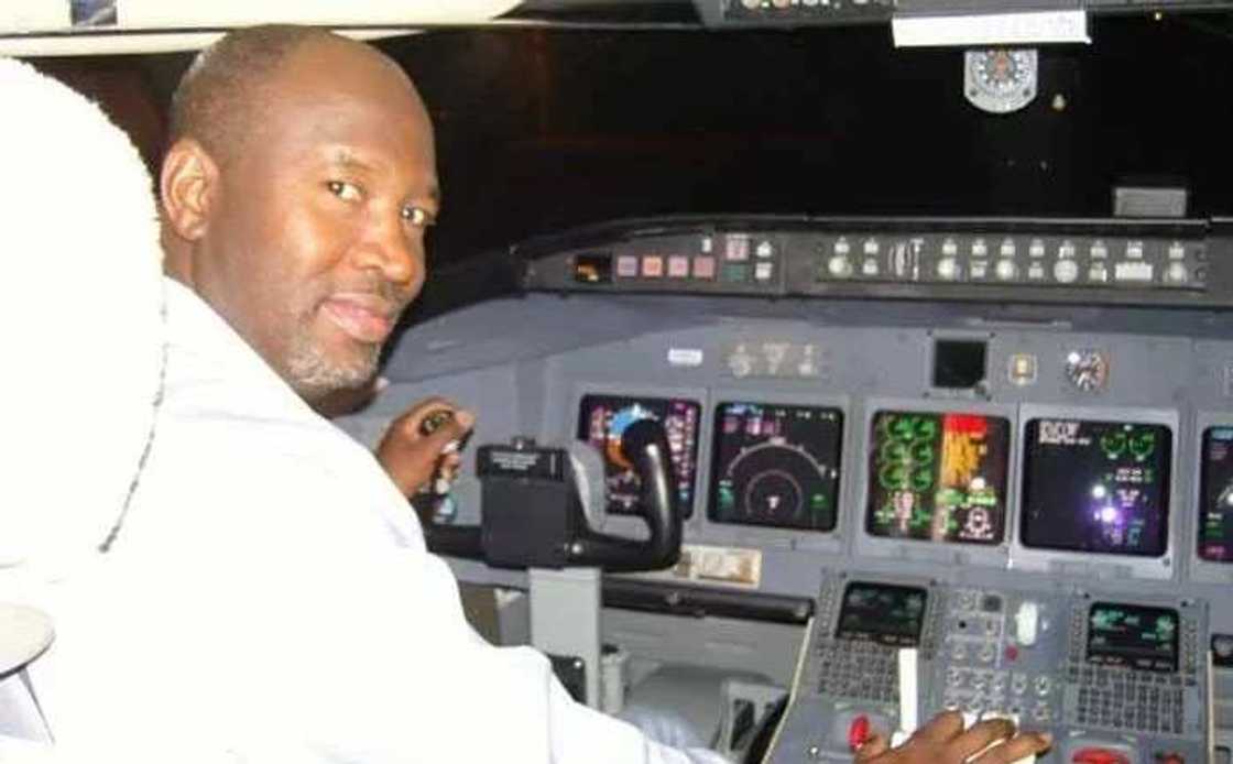 500 unemployed pilots, engineers take to taxi driving