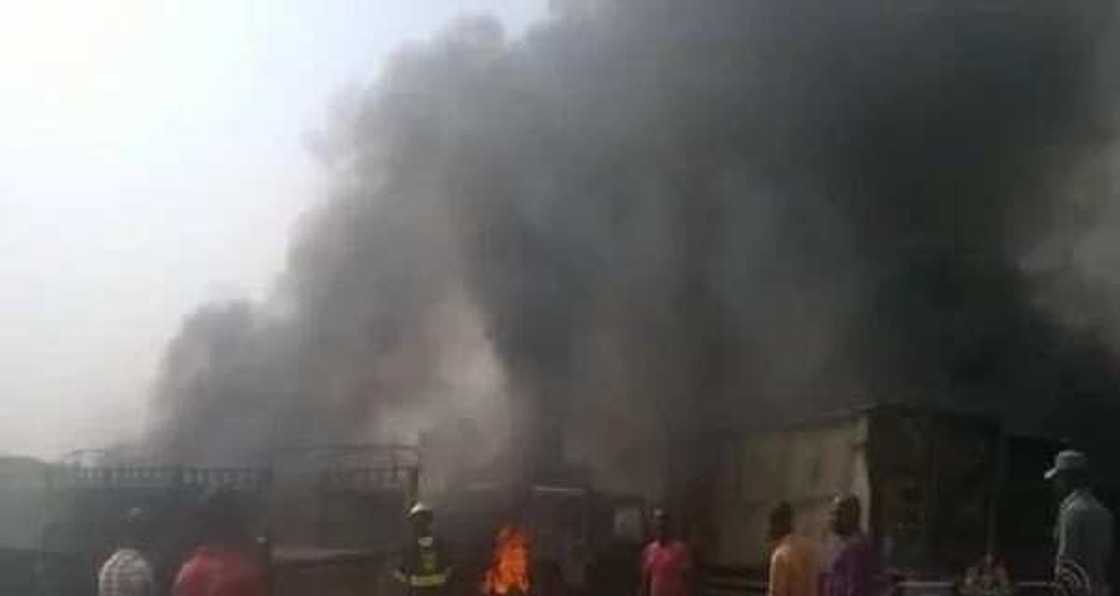 Iftila’i: Wuta ta kona dakuna 25 da kuma shaguna 12 a Ilorin Iftila’i: Wuta ta kona dakuna 25 da kuma shaguna 12 a Ilorin