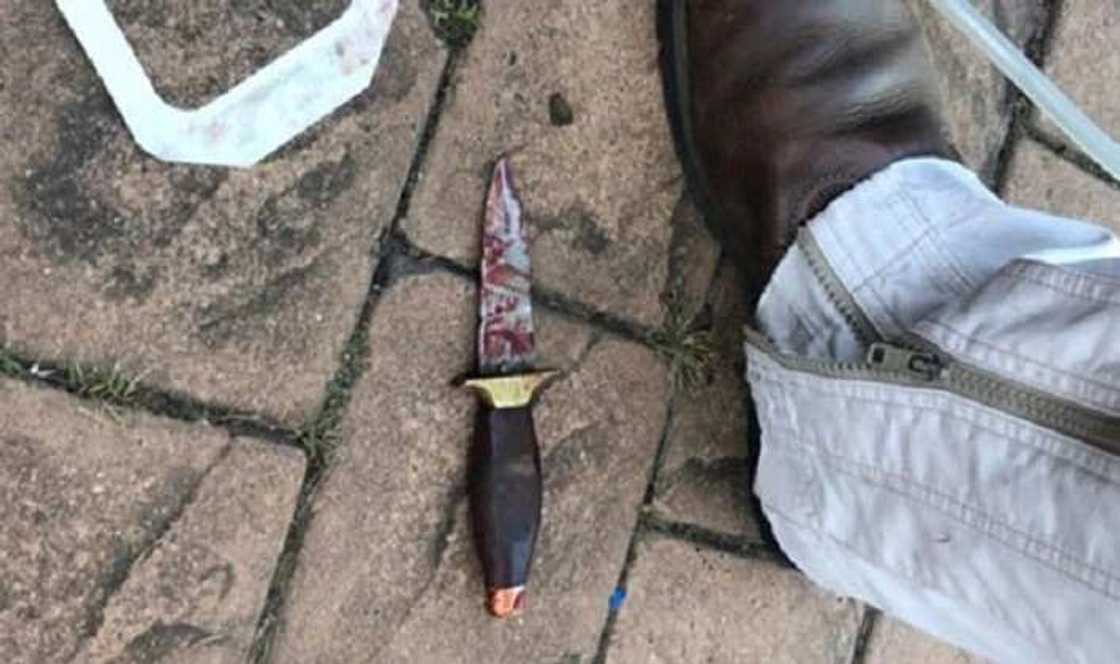 Yan bindiga sun hallaka mutane 3 yayin da suka kai wani mummunan hari a Masallaci Yan bindiga sun hallaka mutane 3 yayin da suka kai wani mummunan hari a Masallaci