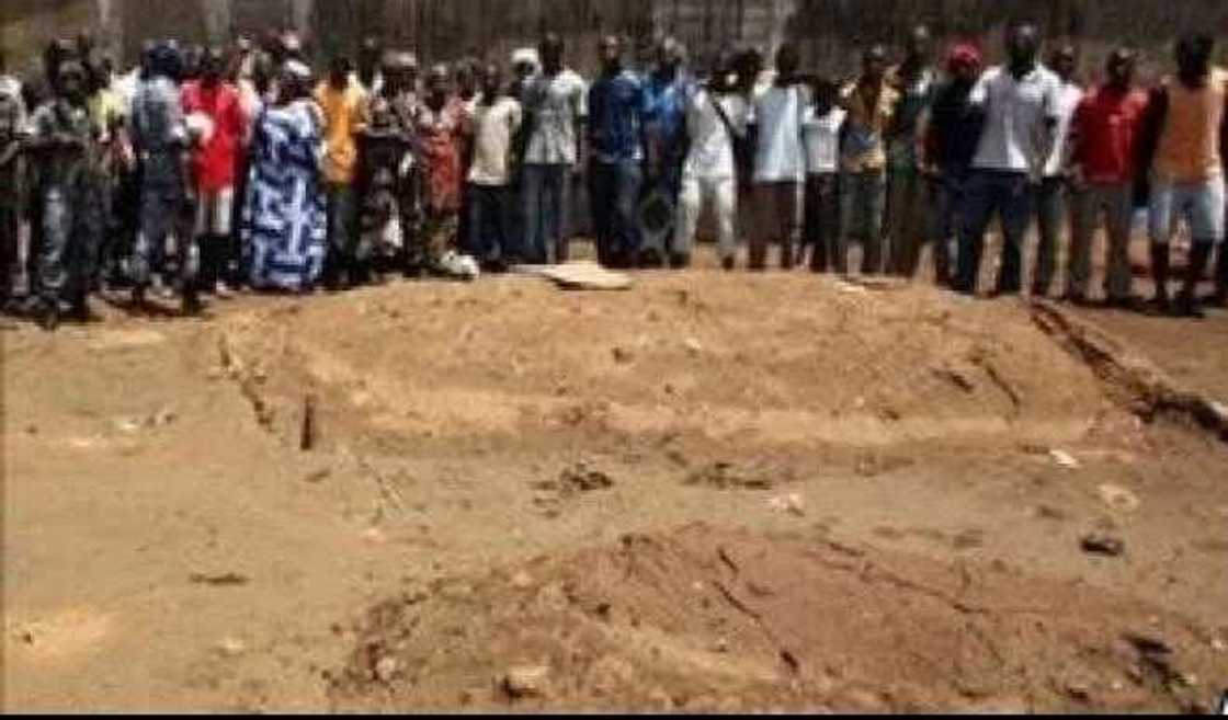 An yi jana'izar Fulani 15 da aka kashe a Taraba An yi jana'izar Fulani 15 da aka kashe a Taraba