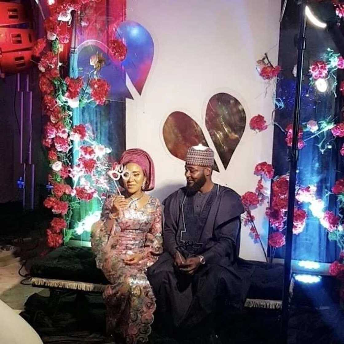 Biki-bidiri da birede: Bayanai kan auren 'yar gidan Dangote da angonta Biki-bidiri da birede: Bayanai kan auren 'yar gidan Dangote da angonta