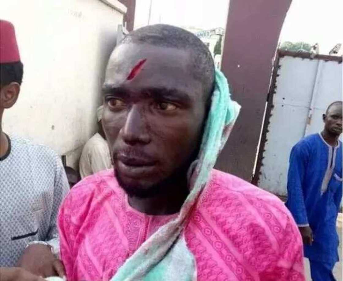 Hawan daushe: Yan kwankwasiyya da Gandujiyya sun sassari juna a Kano Hawan daushe: Yan kwankwasiyya da Gandujiyya sun sassari juna a Kano