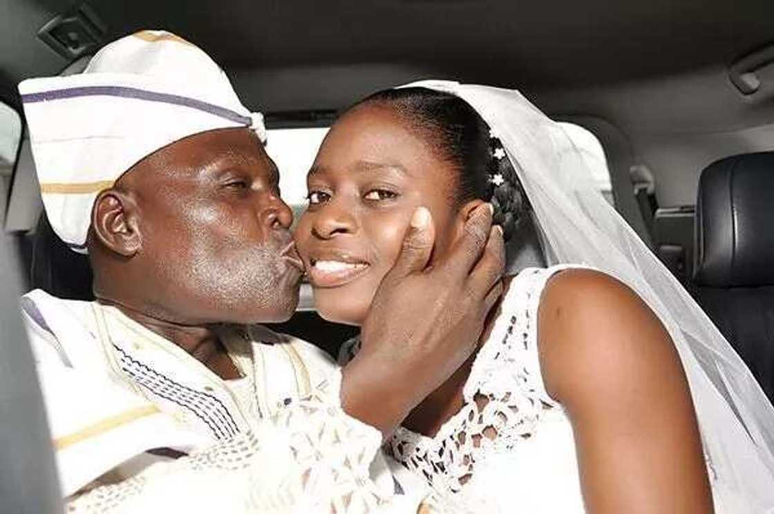 Bride who wore no makeup to her wedding speaks out Bride who wore no makeup to her wedding speaks out