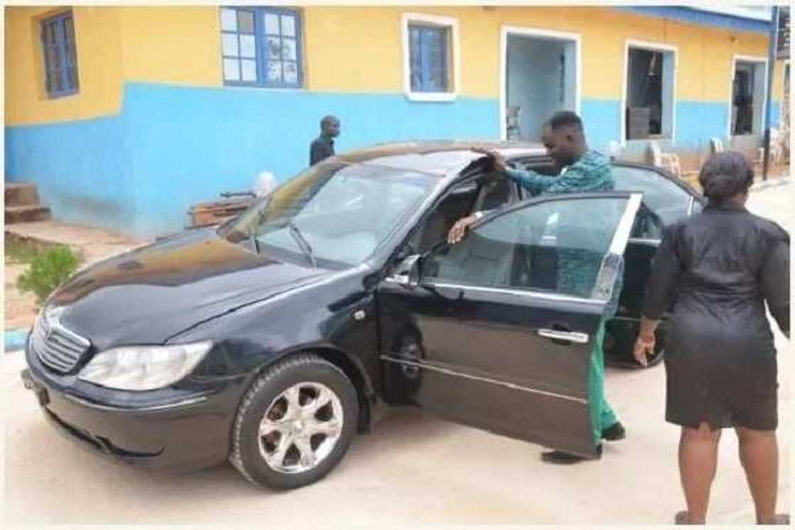 Apostle Suleman Gifts A Woman A Toyota Camry In Church Today (Photos) Apostle Suleman Gifts A Woman A Toyota Camry In Church Today (Photos)