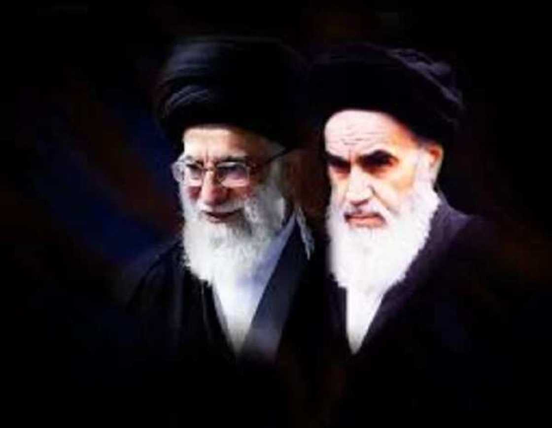 Yariman Saudiyya ya kwatanta 'babban Paparoma' na Iran da zama dan NATZI ta Hitler Yariman Saudiyya ya kwatanta 'babban Paparoma' na Iran da zama dan NATZI ta Hitler