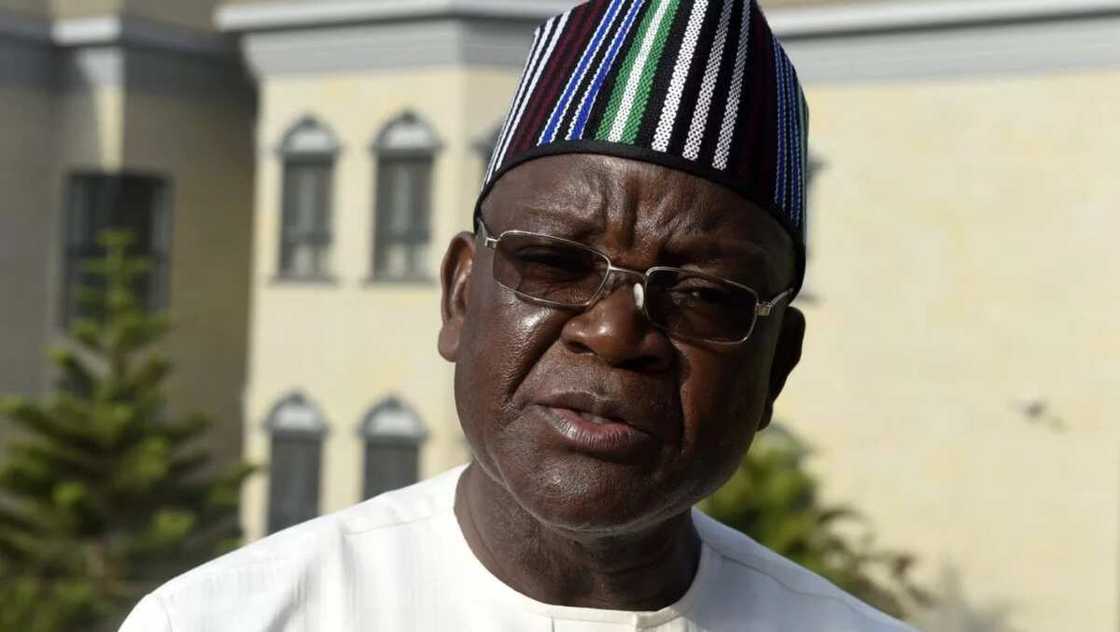 Gwamna Ortom ya sallami ma'aikata da ke niyyar shiga siyasa Gwamna Ortom ya sallami ma'aikata da ke niyyar shiga siyasa
