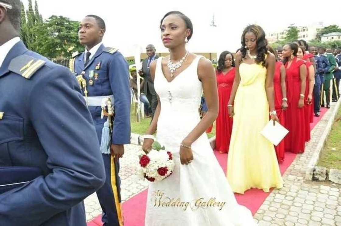 10 amazing pictures you will only see at a military wedding 10 amazing pictures you will only see at a military wedding