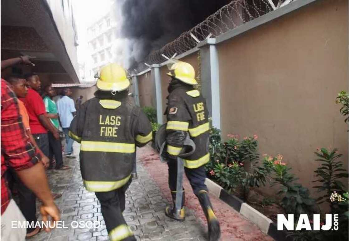 BREAKING: Samsung Digital Centre On Fire (PHOTOS)