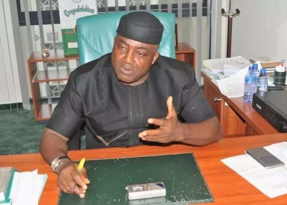 Mutane 13 da sukafi kowa dadewa a majalisar dokokin tarayya Mutane 13 da sukafi kowa dadewa a majalisar dokokin tarayya