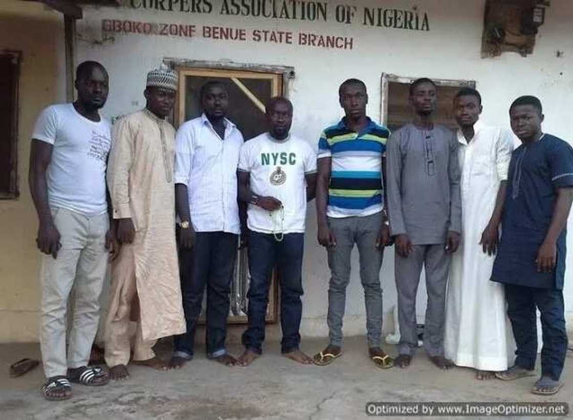 Igbo NYSC Becomes Muslim To Celebrate Buhari Igbo NYSC Becomes Muslim To Celebrate Buhari