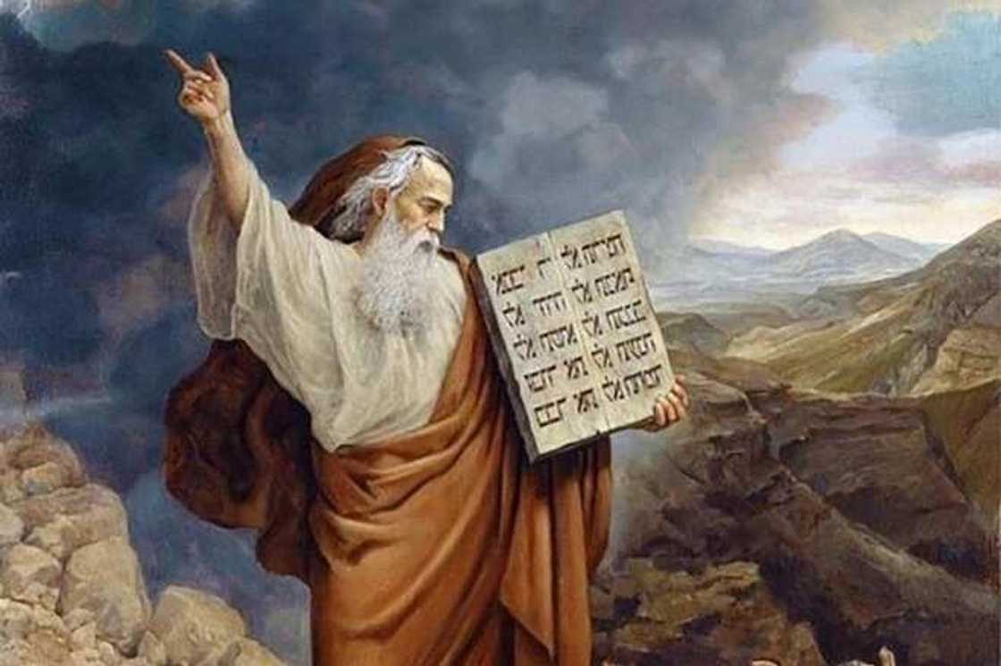 Moses with the Commandments Moses with the Commandments