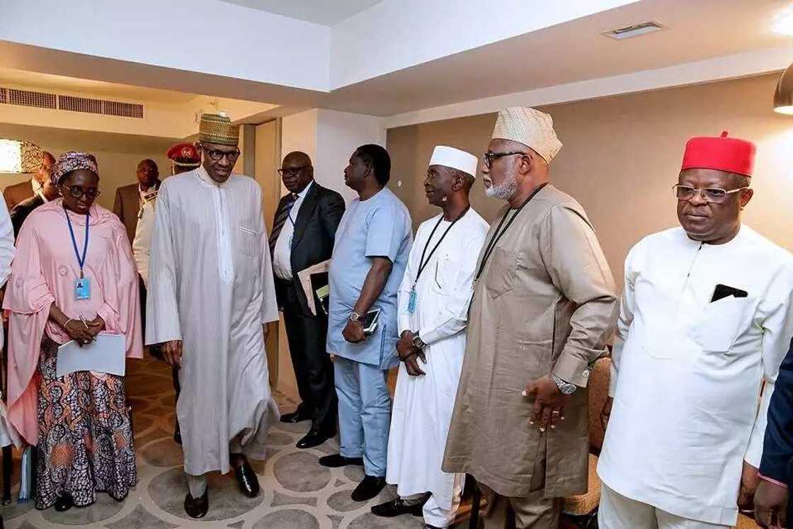 President Buhari receives briefing ahead of UN debate in New York (photos) President Buhari receives briefing ahead of UN debate in New York (photos)