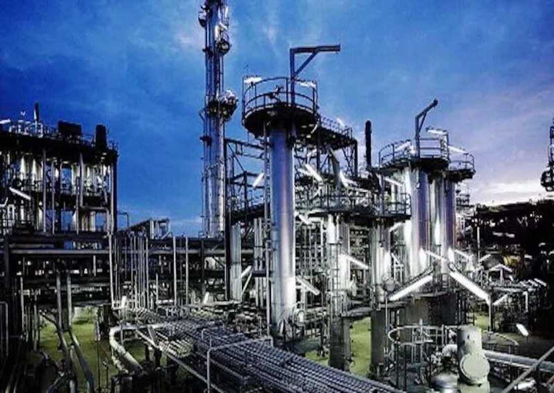 Matatar mai ta Dangote: Abubuwa 20 da ya kamata ku sani kafin ta fara aiki a badi Matatar mai ta Dangote: Abubuwa 20 da ya kamata ku sani kafin ta fara aiki a badi