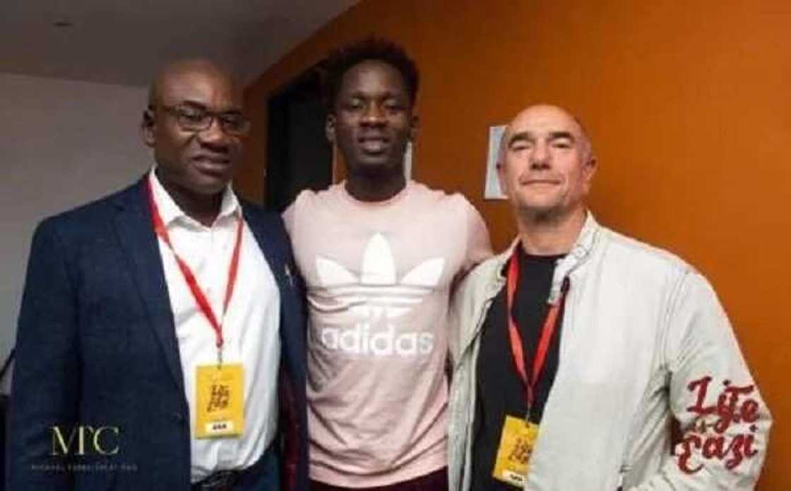 Mr Eazi shows off his dad for the first time Mr Eazi shows off his dad for the first time