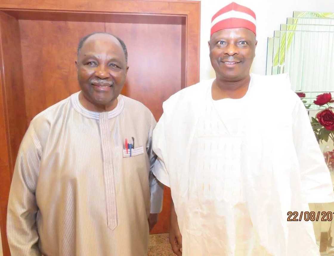 Kwankwaso ya gana da su tsohon Shugaban kasa Jonathan Kwankwaso ya gana da su tsohon Shugaban kasa Jonathan