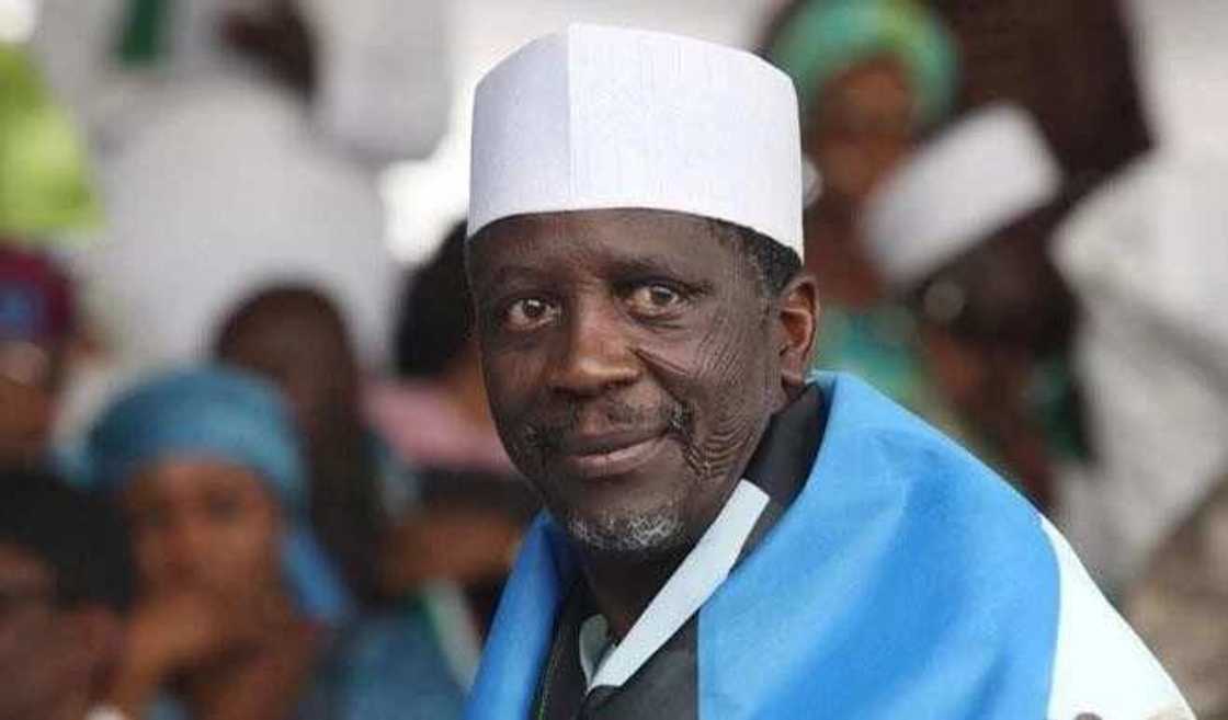 Bafarawa: Rigimar Gwamna Ganduje da Sarki Sanusi II za ta shafi kaf Arewacin Najeriya Bafarawa: Rigimar Gwamna Ganduje da Sarki Sanusi II za ta shafi kaf Arewacin Najeriya