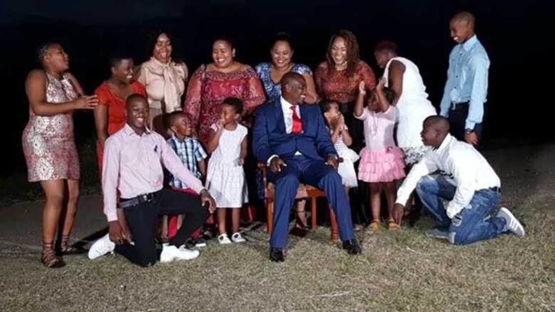 Auren mata biyu, ko hudu, ko shida a tare ya fara zama yayi a wannan zamani Auren mata biyu, ko hudu, ko shida a tare ya fara zama yayi a wannan zamani