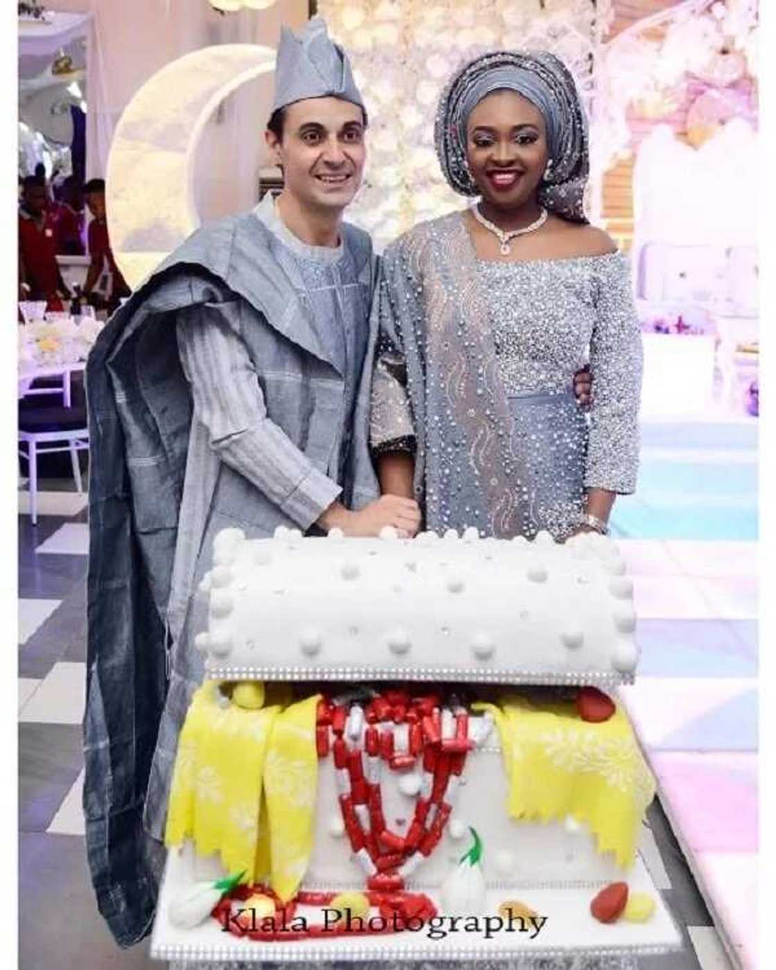 Nigerian lady weds her oyinbo lover in grand style (beautiful photos) Nigerian lady weds her oyinbo lover in grand style (beautiful photos)