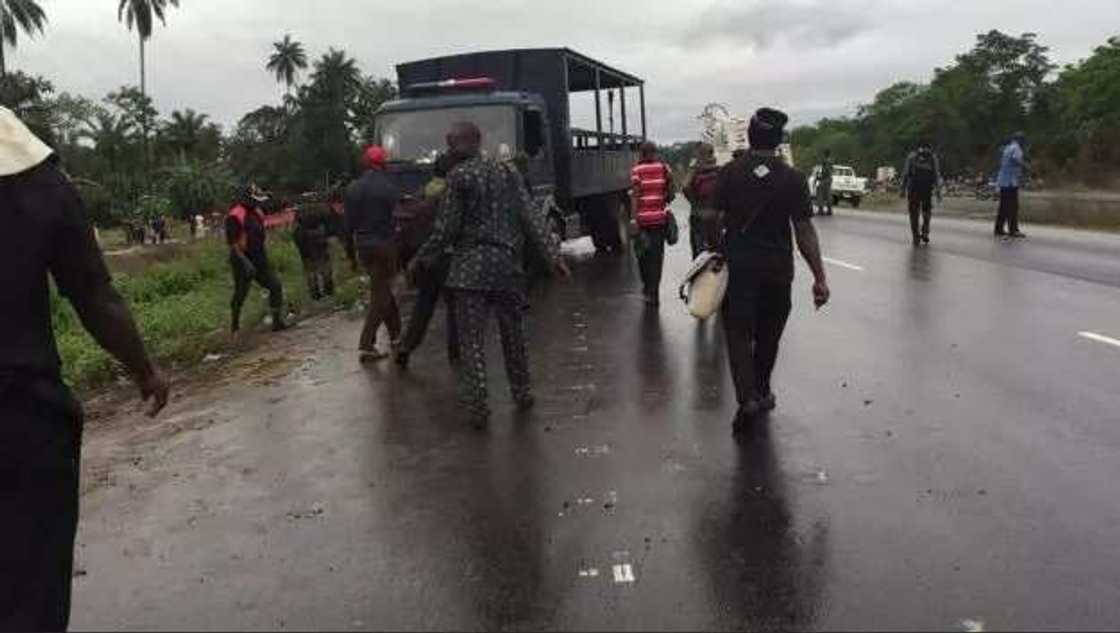 Mutum 1 ya rasa ransa, an cafke 2 a wani rikici da ya barke a kaduna Mutum 1 ya rasa ransa, an cafke 2 a wani rikici da ya barke a kaduna