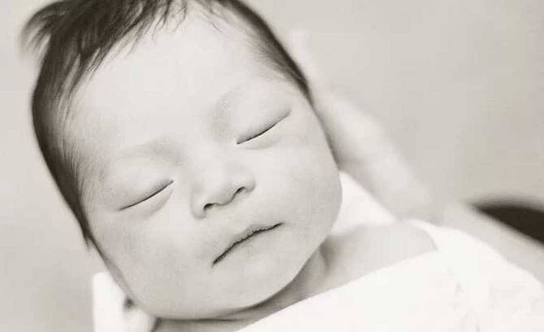 Kishi kumallon mata: Wata mata ta yanke mazakutar jaririn kishiyar ta Kishi kumallon mata: Wata mata ta yanke mazakutar jaririn kishiyar ta