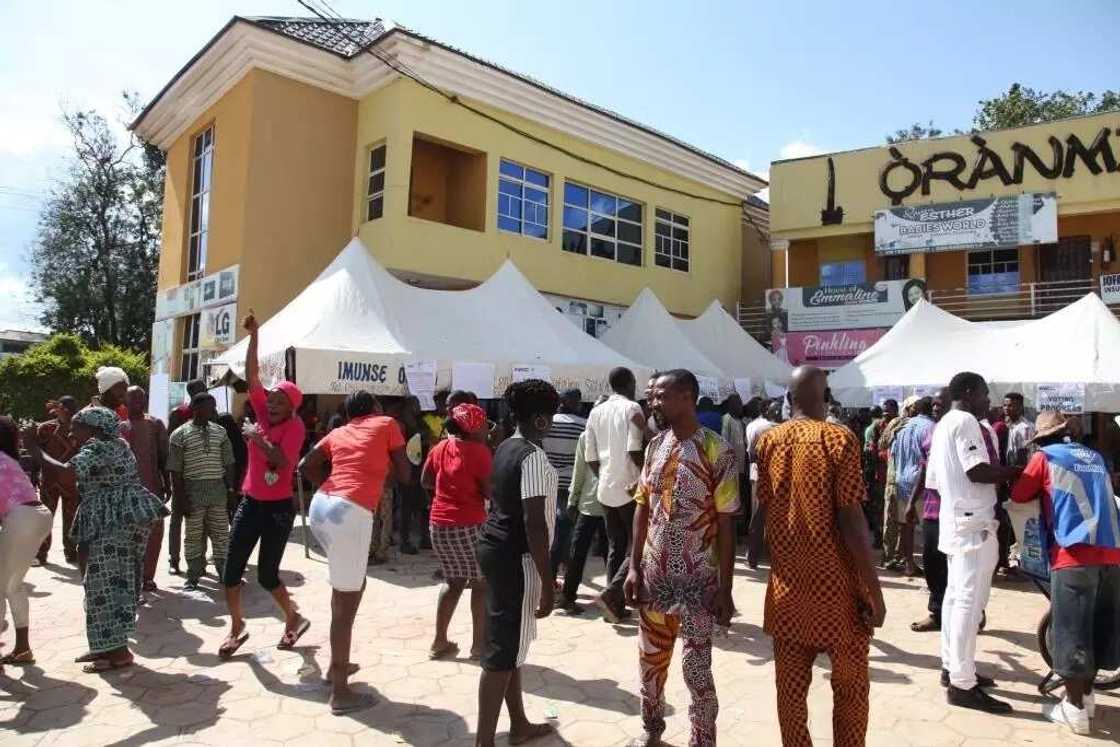 Zaben Gwamnan jihar Osun ya zo karshe, an fara kidayar 'Kur'iu Zaben Gwamnan jihar Osun ya zo karshe, an fara kidayar 'Kur'iu