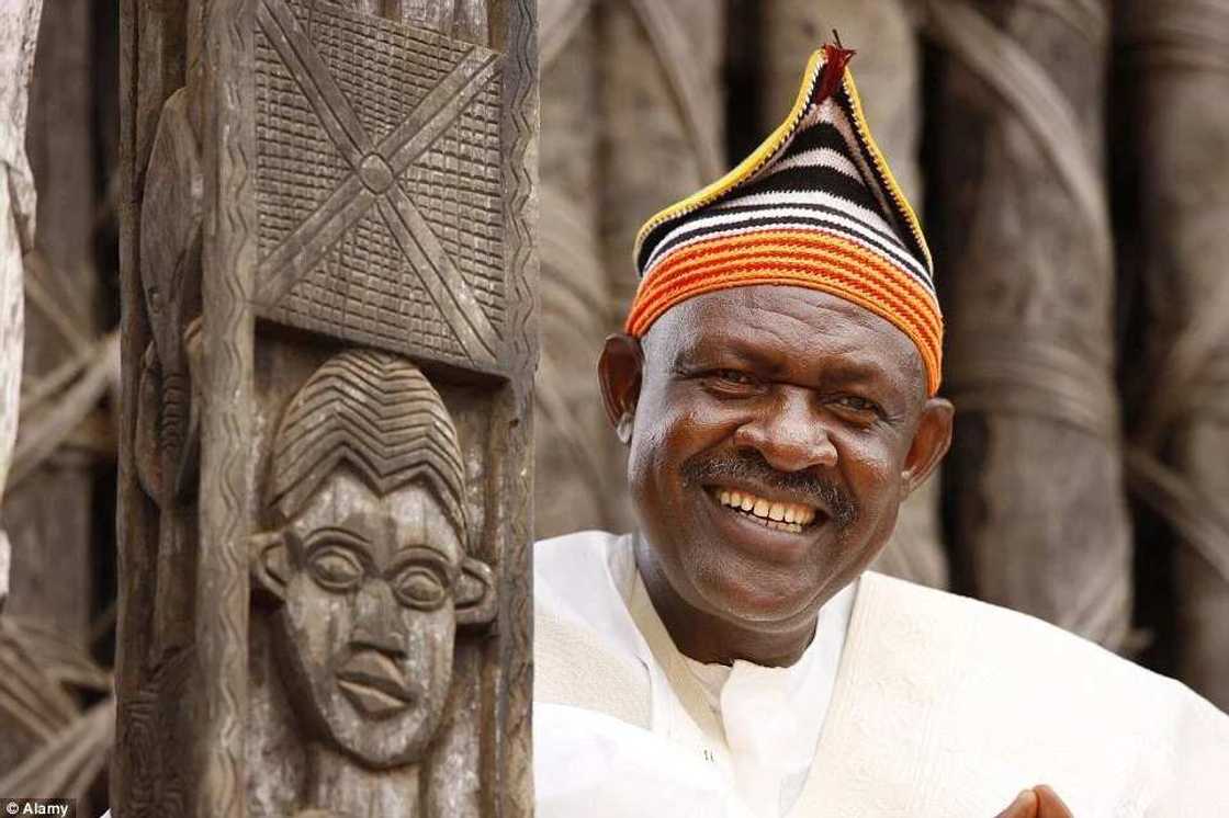 Cameroonian Man Inherits 100 Wives From His Father Cameroonian Man Inherits 100 Wives From His Father