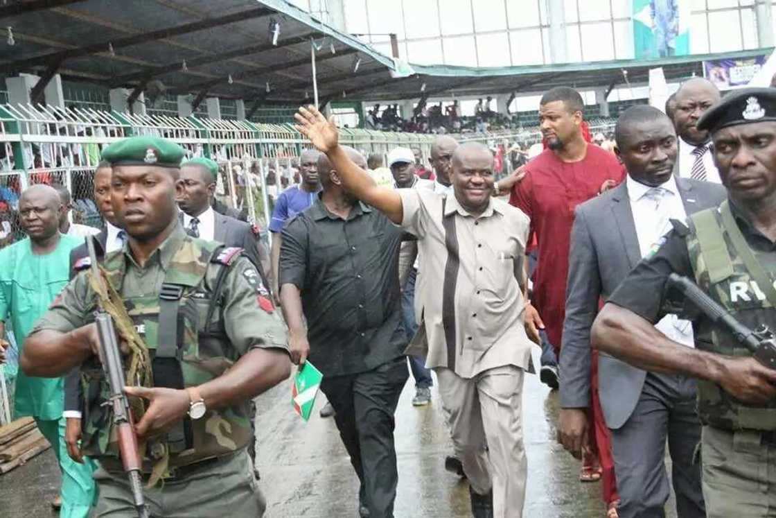 PHOTOS: GEJ, Patience And Wike Attend Rally In Bayelsa PHOTOS: GEJ, Patience And Wike Attend Rally In Bayelsa